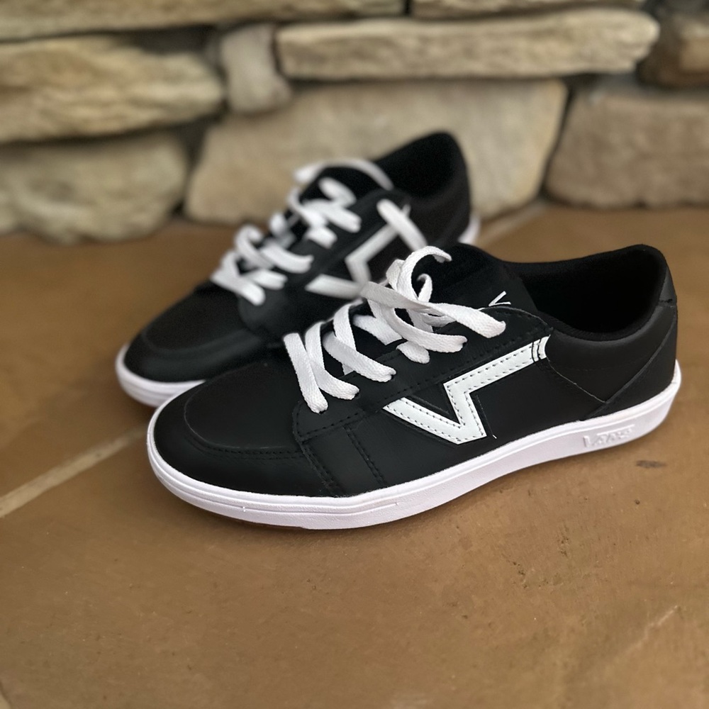 Vans Soland Women’s Leather Shoes